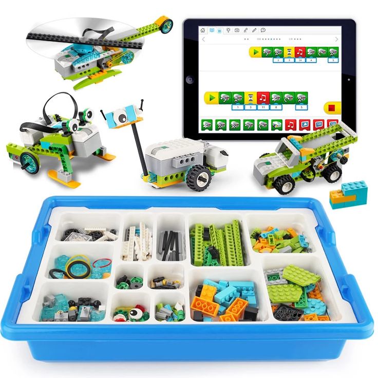 Model robot WeDo terhubung dengan aplikasi pemrograman blok